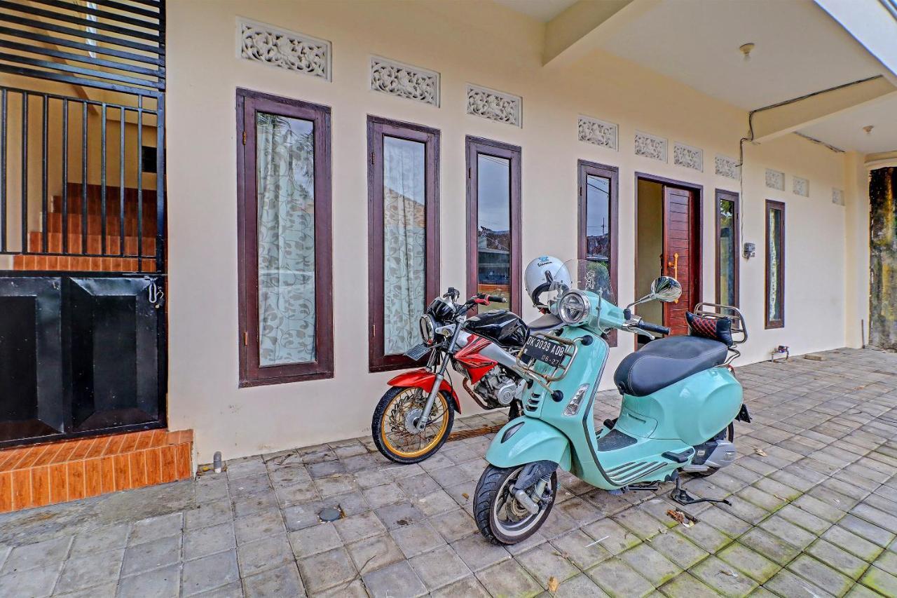 Oyo 91864 Holistic Stay Jimbaran Kültér fotó