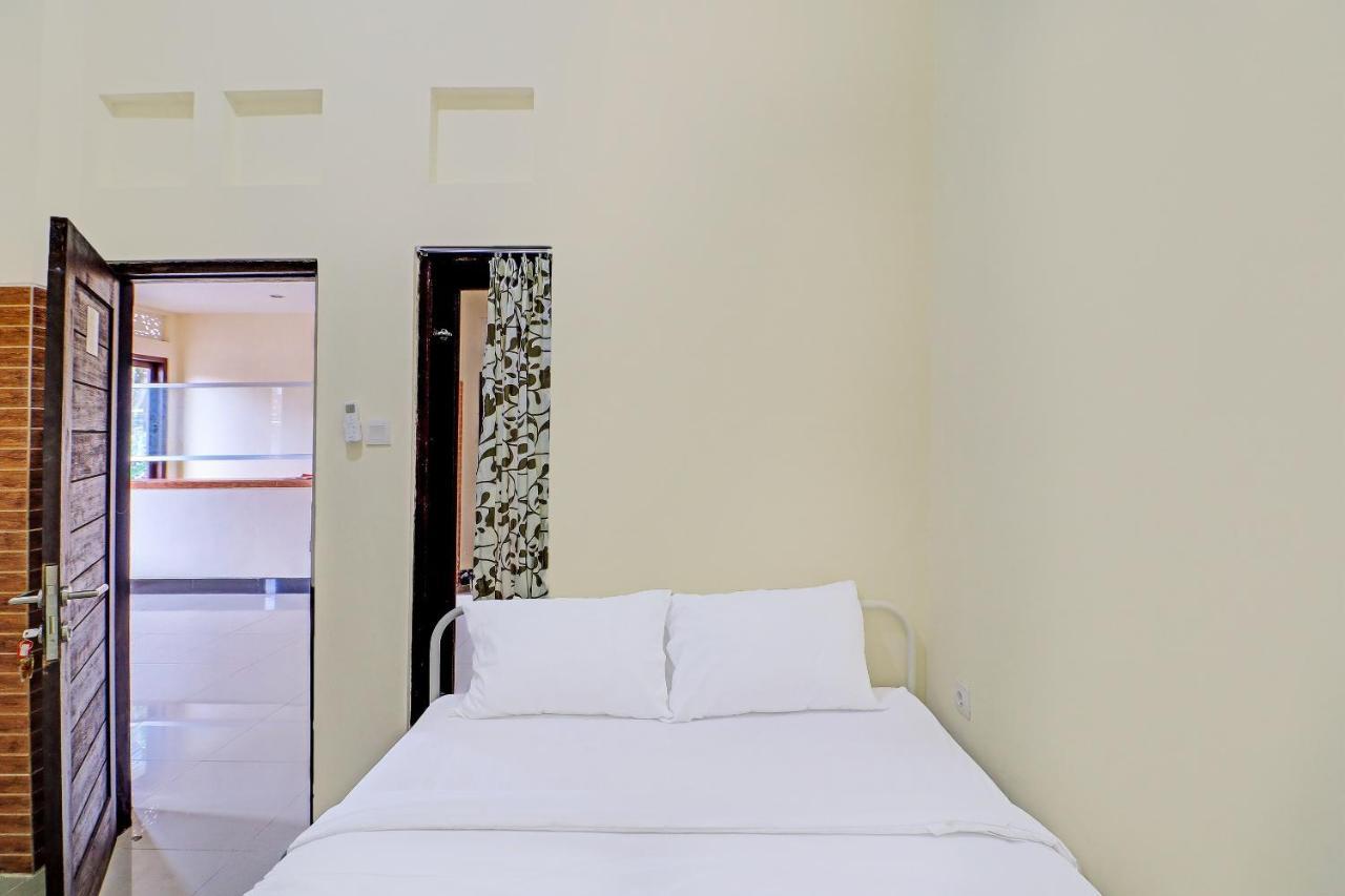 Oyo 91864 Holistic Stay Jimbaran Kültér fotó