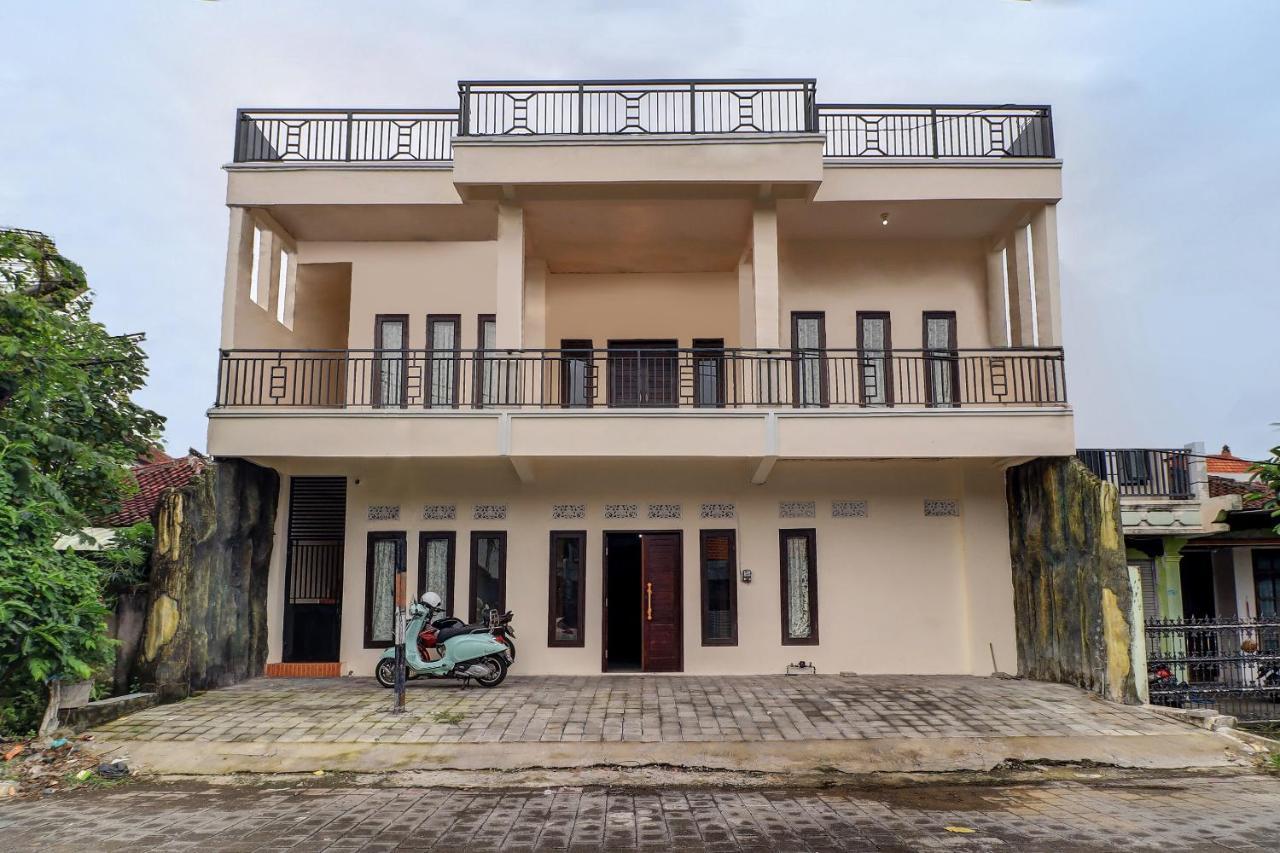 Oyo 91864 Holistic Stay Jimbaran Kültér fotó